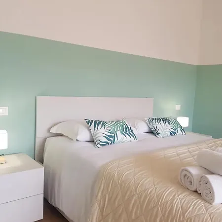 Queen Train Station Noemi & Angel Apartment Venice