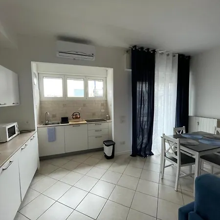 Queen Train Station Noemi & Angel Apartamento